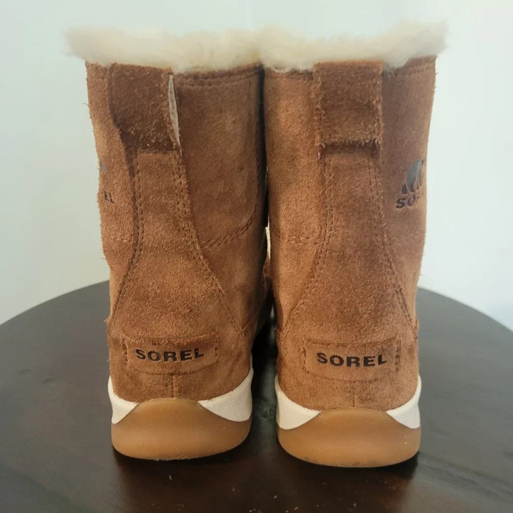 Sorel Whitney II Joan lace waterproof boot  velvet tan  chalk size 3